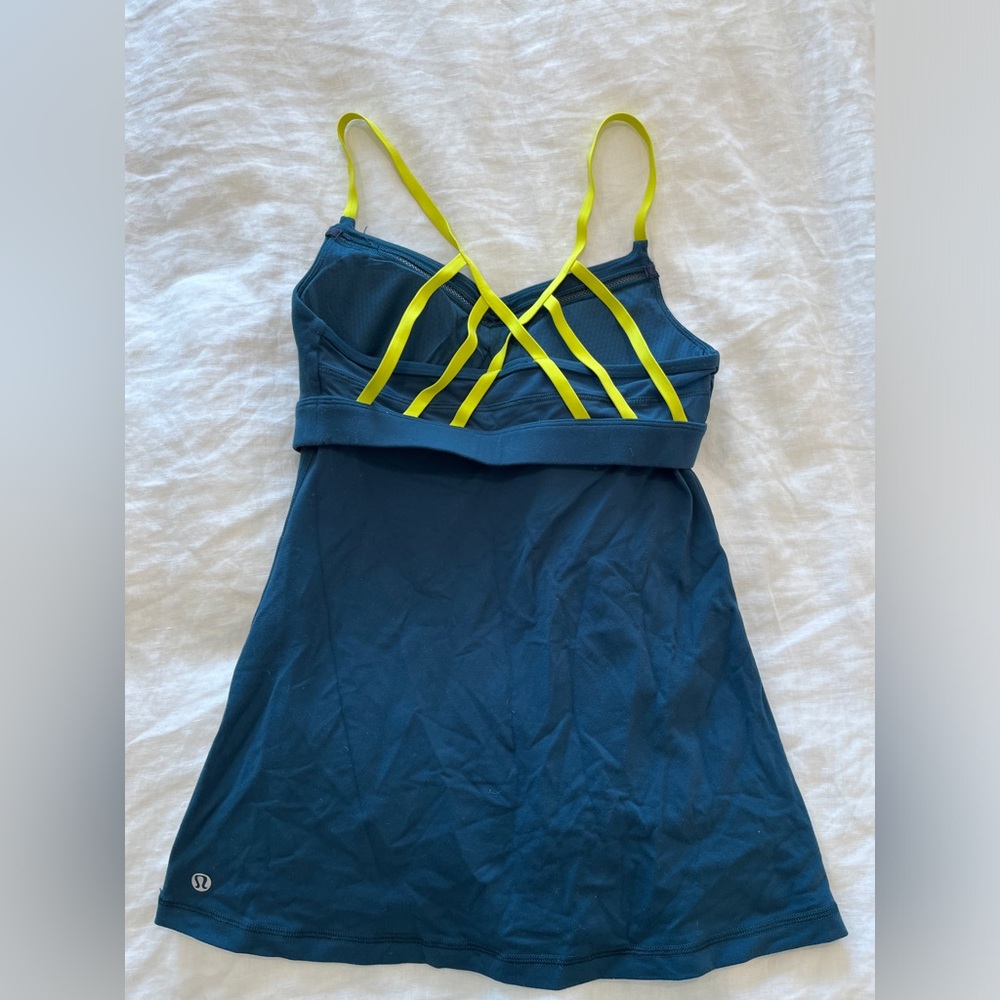 Beautiful teal Lululemon tank top - excellent condition